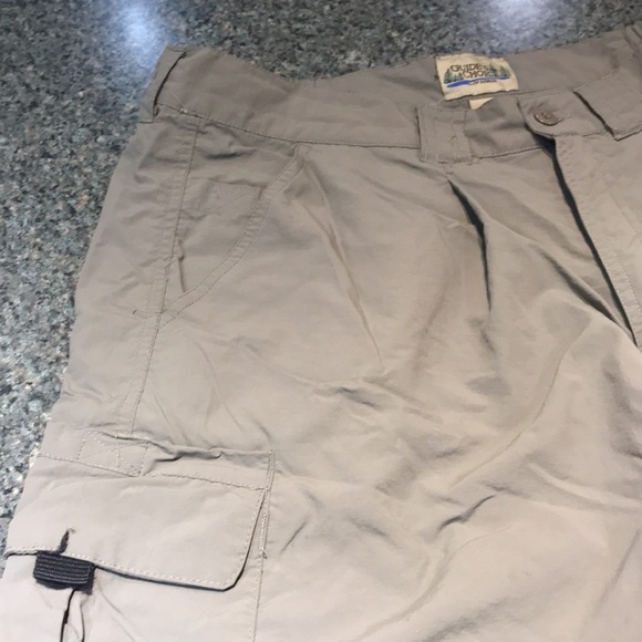 Army green Guide’s Choice XL shorts.  Many pockets.  Nylon and elastic - Picture 3 of 8